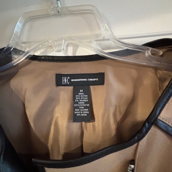 INC International Concepts Women  Tan /Blk Zipper jacket- SZ Medium- VERY NICE - Picture 3 of 4